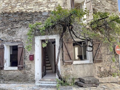 /international/fr/la-garde-freinet-provence-alpes-cote-d-azur-310100939082/?lang=fr