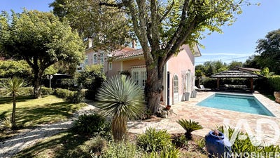 /international/fr/roquefort-languedoc-roussillon-310107062981/