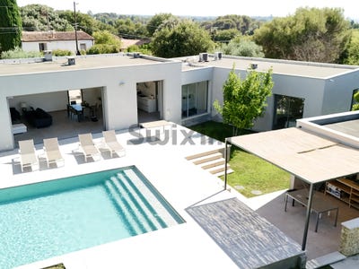 /international/fr/nimes-languedoc-roussillon-310120024059/