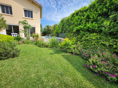 /international/fr/le-pontet-provence-alpes-cote-d-azur-310098578277/?lang=en