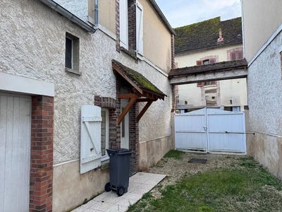 /international/fr/pont-sur-yonne-burgundy-310109206576/