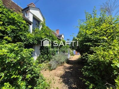 /international/fr/les-montils-centre-val-de-loire-310107374626/