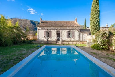 /international/fr/maubec-midi-pyrenees-310105721158/