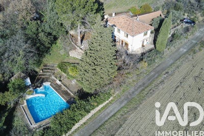 /international/fr/roaix-provence-alpes-cote-d-azur-310105909806/