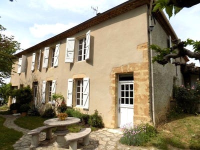 /international/fr/mirande-midi-pyrenees-310107887832/