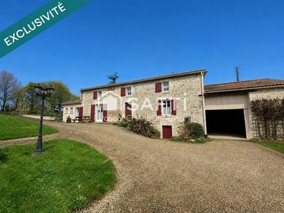 /international/fr/fontenay-le-comte-pays-de-la-loire-310108375292/