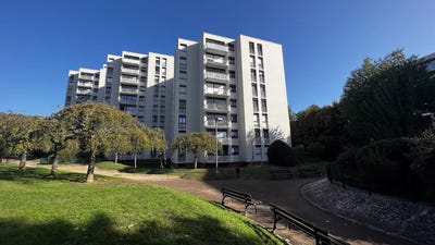 /international/fr/les-clayes-sous-bois-ile-de-france-310099621564/