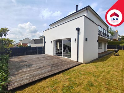 /international/fr/montgermont-brittany-310101556883/?lang=en