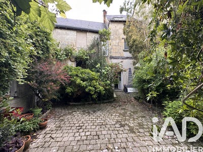 /international/fr/la-chartre-sur-le-loir-pays-de-la-loire-310108050070/