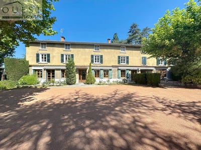 /international/fr/charbonnieres-les-bains-rhone-310100576681/?lang=en