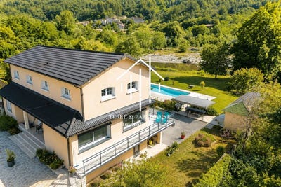 /international/fr/lalevade-d-ardeche-rhone-310107068428/
