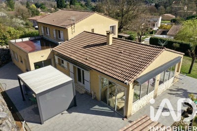 /international/fr/robiac-rochessadoule-languedoc-roussillon-310106485291/