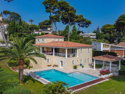 /international/fr/cap-d-antibes-hh-15834781-antibes-provence-alpes-cote-d-azur-310100959765/