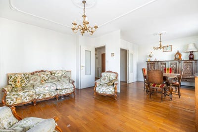 /international/fr/lyon-7eme-rhone-310098975497/