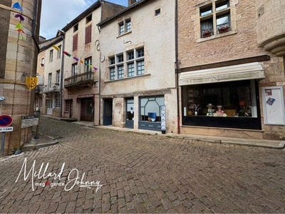 /international/fr/saint-gengoux-le-national-burgundy-310101384316/