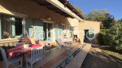 /international/fr/le-val-provence-alpes-cote-d-azur-310098221921/