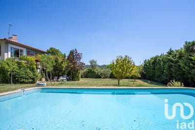 /international/fr/domazan-languedoc-roussillon-310101495290/