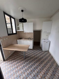 /international/fr/laval-pays-de-la-loire-310100858853/