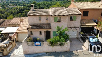 /international/fr/carros-provence-alpes-cote-d-azur-310100180673/