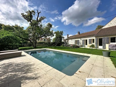 /international/fr/chevreuse-ile-de-france-310108406098/