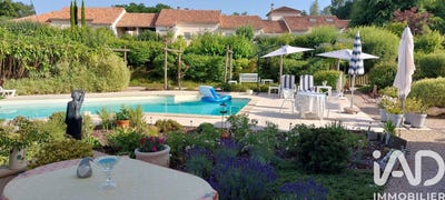 /international/fr/rouzede-charente-310106966596/