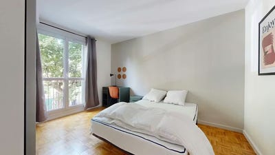 /international/fr/rue-rene-et-isa-lefevre-lle-saint-denis-ile-de-france-310108562973/