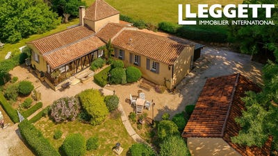 /international/fr/villefranche-du-perigord-aquitaine-310100369499/
