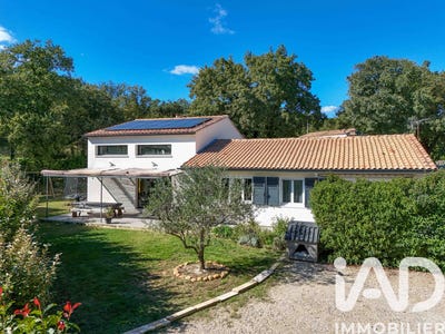/international/fr/rochefort-du-gard-languedoc-roussillon-310104888117/
