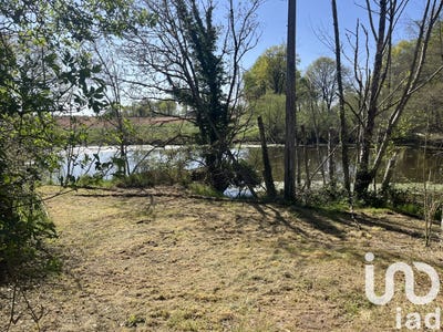 /international/fr/beaulieu-sous-parthenay-charente-310098804176/