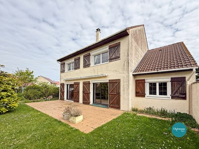 /international/fr/la-ferte-alais-ile-de-france-310107421891/