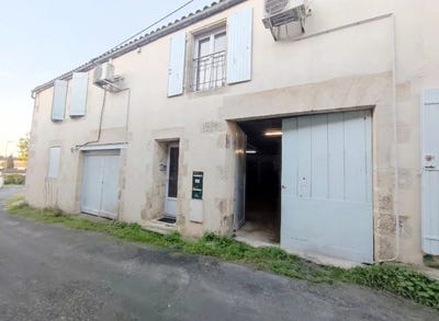 /international/fr/lussant-charente-310104633372/