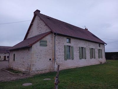 /international/fr/sanssat-auvergne-310105517908/