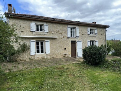 /international/fr/romagne-charente-310099002955/