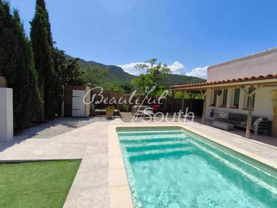 /international/fr/caramany-languedoc-roussillon-310107922066/