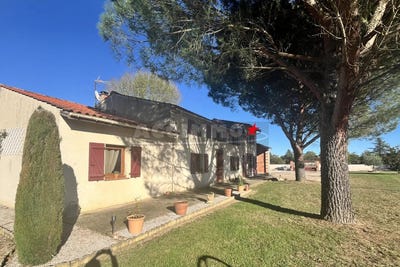 /international/fr/guitalens-l-albarede-midi-pyrenees-310103331464/