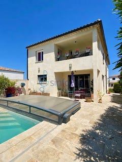 /international/fr/uzes-aquitaine-310108600769/