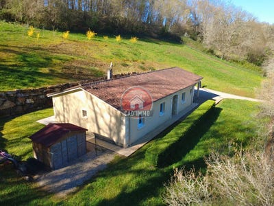/international/fr/saint-georges-de-montclard-aquitaine-310103823728/