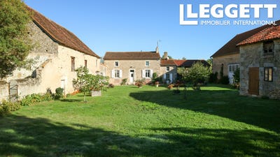 /international/fr/montmorillon-charente-120091810740/