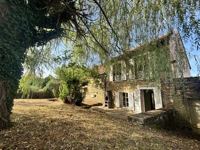 /international/fr/mont-saint-jean-burgundy-310104183264/