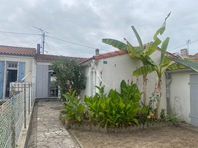 /international/fr/port-des-barques-charente-310108262208/