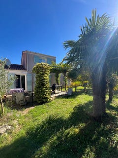 /international/fr/jard-sur-mer-pays-de-la-loire-310108376649/