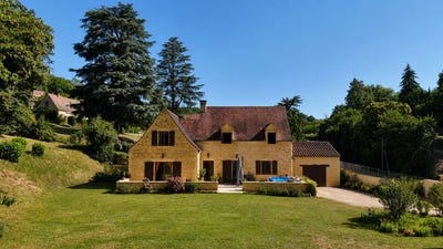 /international/fr/beynac-et-cazenac-aquitaine-310109176597/