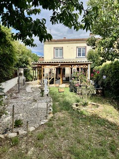 /international/fr/limoux-languedoc-roussillon-310108837517/?lang=th