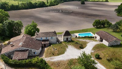 /international/fr/issigeac-aquitaine-310107793441/