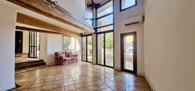/international/fr/liausson-languedoc-roussillon-310107581536/
