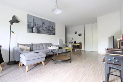 /international/fr/avenue-charles-de-gaulle-le-pont-de-claix-rhone-310108647891/