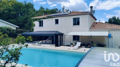 /international/fr/salleboeuf-aquitaine-310101228496/