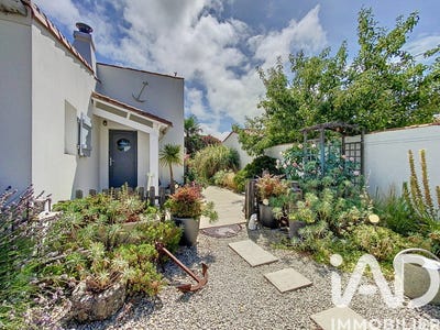 /international/fr/le-bois-plage-en-re-charente-310107740016/