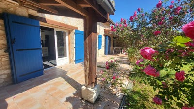 /international/fr/razac-de-saussignac-aquitaine-310100558201/