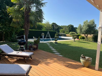 /international/fr/vennecy-centre-val-de-loire-310105991166/